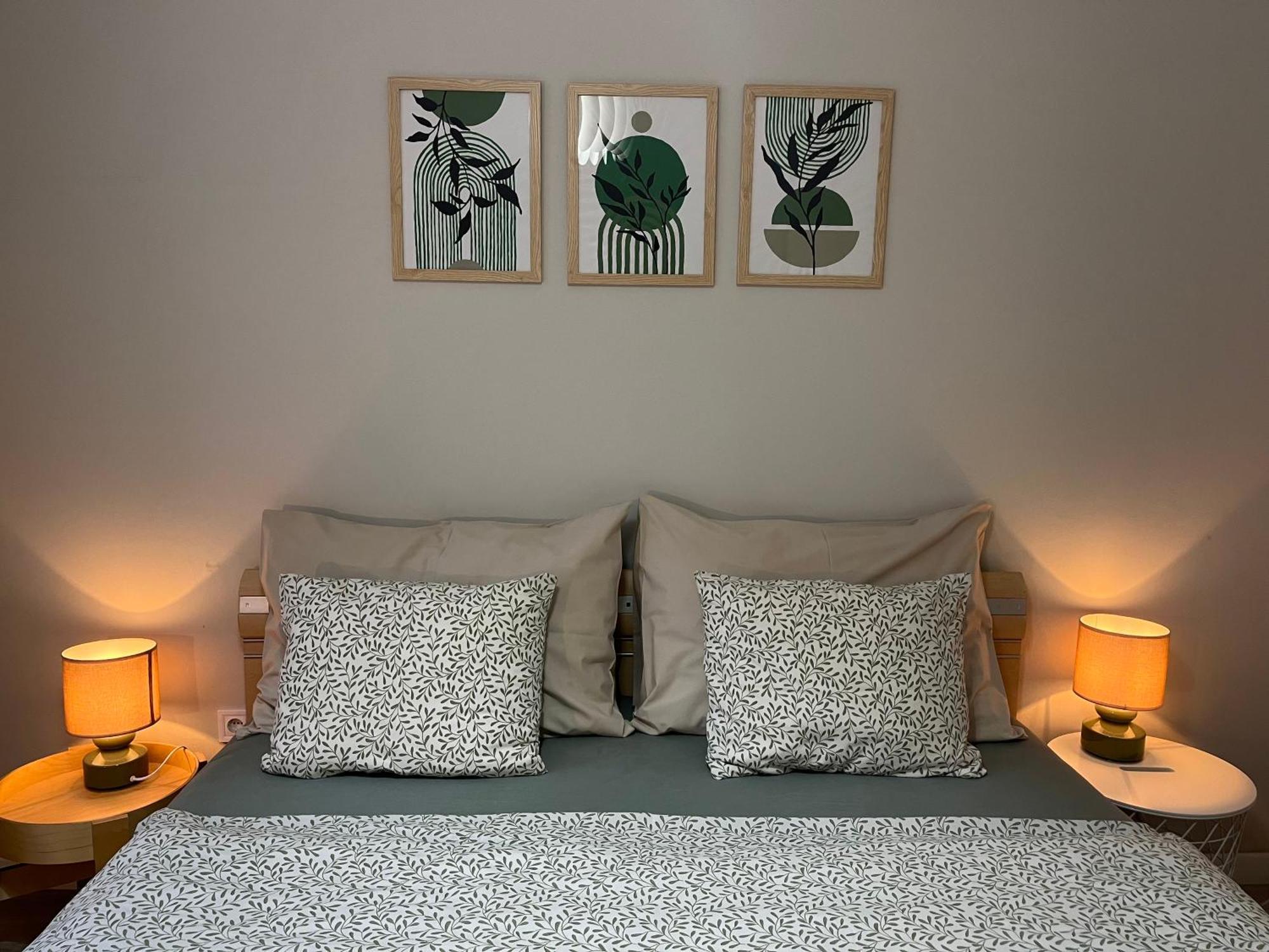 Larix Apartman, Budapest